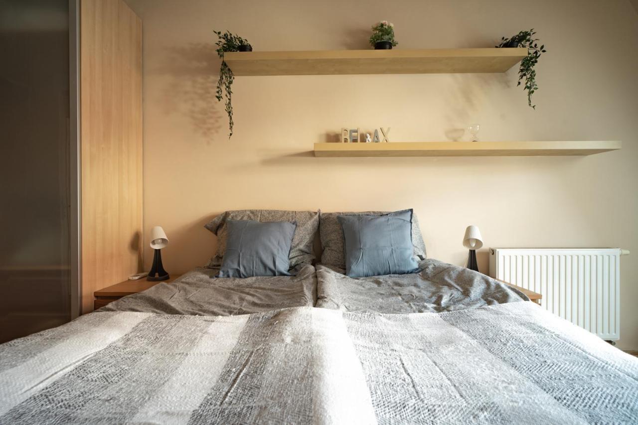 Appartamento At Gozsdu Court, 60 Sqm, 2 With 2 Ac, Elevators, Kitchen Budapest